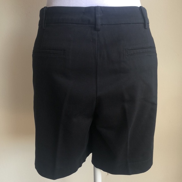 LAUREN RALPH LAUREN 6 1/2” IN SEAM ZIP UP BUTTON FRONT BLACK SHORT SIZE … - Picture 7 of 8